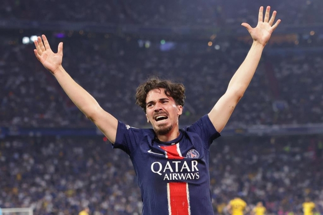 PSG Đăng Quang Vô Địch